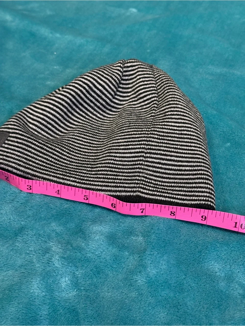 NWOT Columbia Reversible Beanie - Size Youth O/S